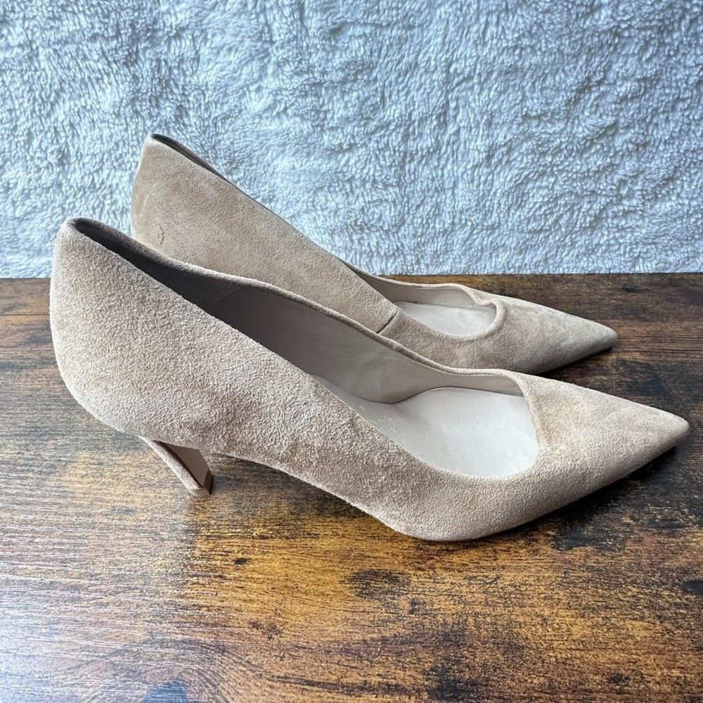Good American Icon Pumps Size 9 Tan Suede‎ Pointy Toe Stiletto Heels Classics - Picture 2 of 10